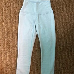 Light Blue Skies Alo Yoga Cropped Leggings